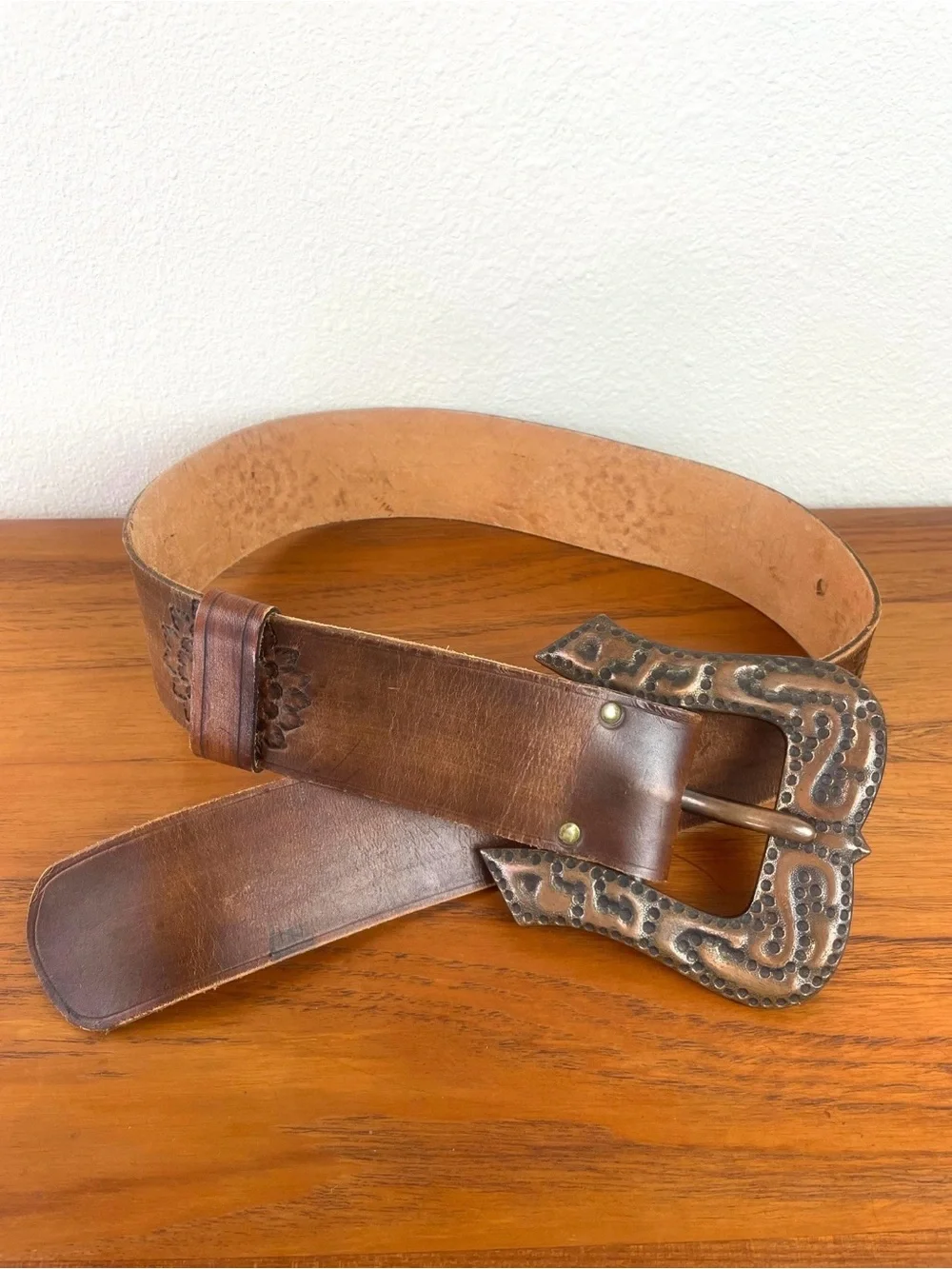 Vintage 70s Tooled Leather Western Belt Boho Hippie Brown